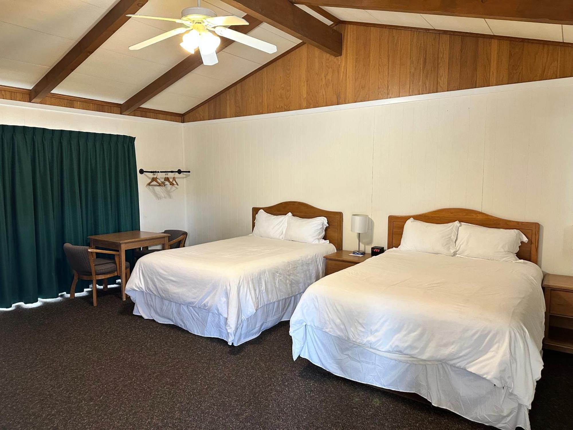 Meadowcliff Lodge Coleville エクステリア 写真